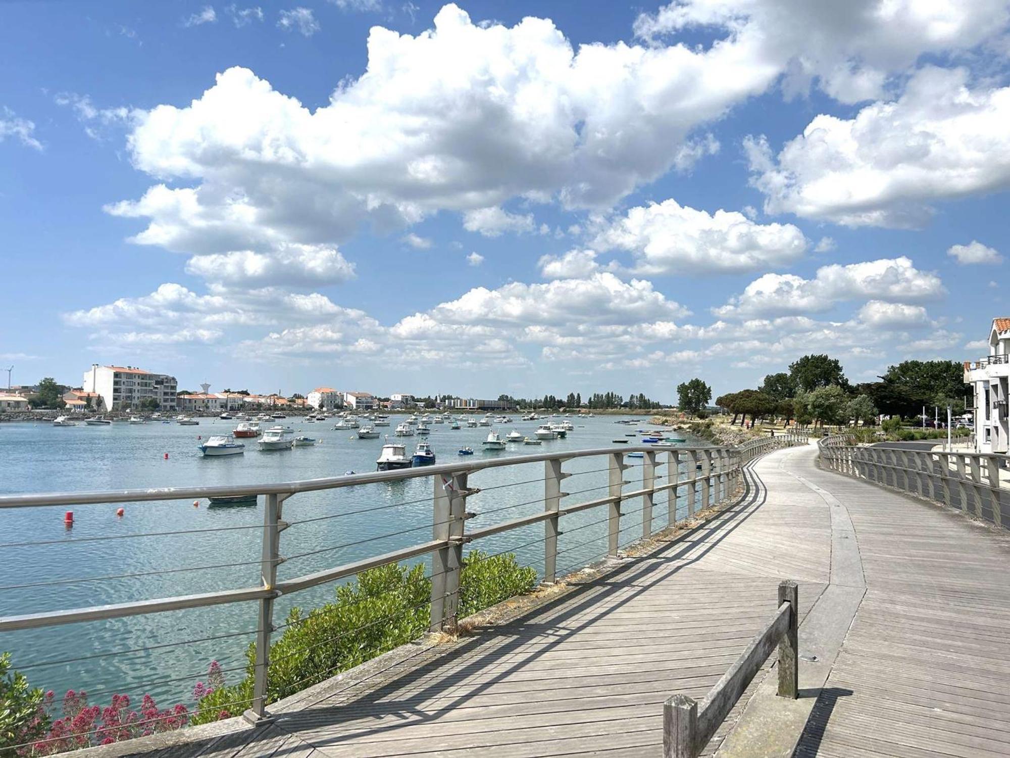 Appartement 2 Pieces Avec Parking Prive, Proche Plage Et Commerces, Saint-Gilles-Croix-De-Vie - Fr-1-224-783 Eksteriør billede