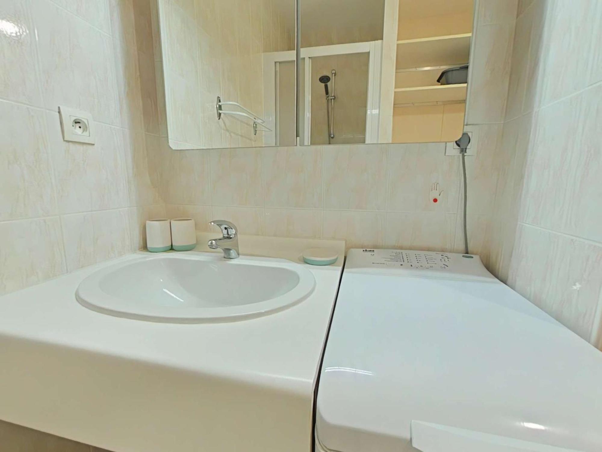 Appartement 2 Pieces Avec Parking Prive, Proche Plage Et Commerces, Saint-Gilles-Croix-De-Vie - Fr-1-224-783 Eksteriør billede