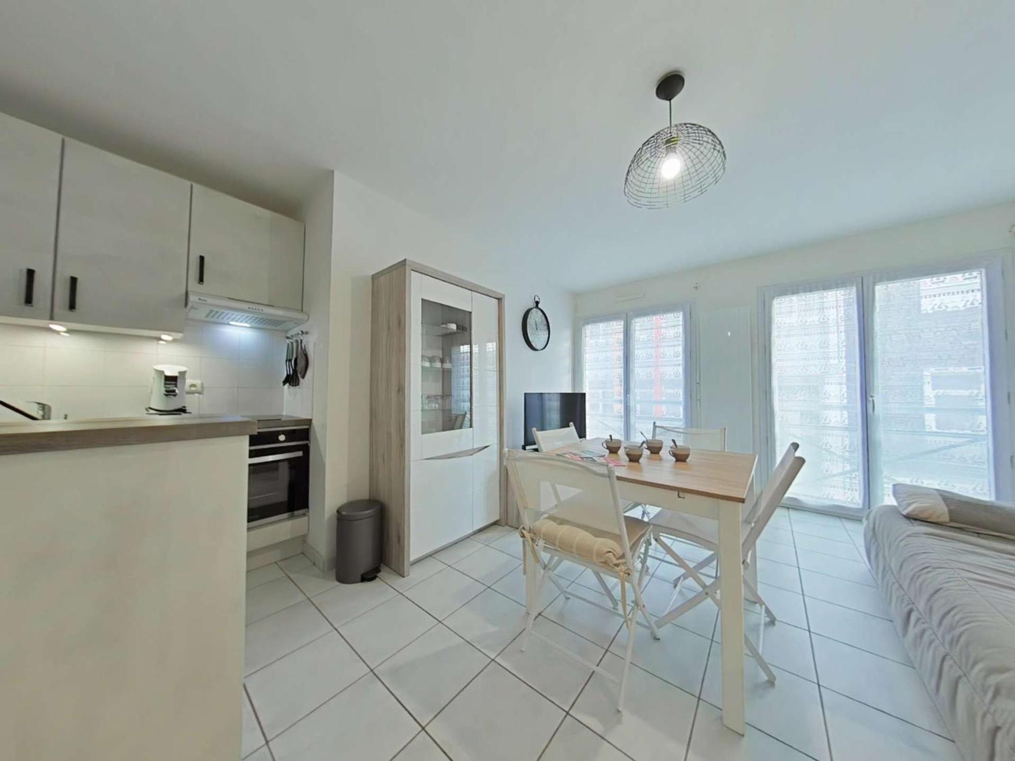 Appartement 2 Pieces Avec Parking Prive, Proche Plage Et Commerces, Saint-Gilles-Croix-De-Vie - Fr-1-224-783 Eksteriør billede